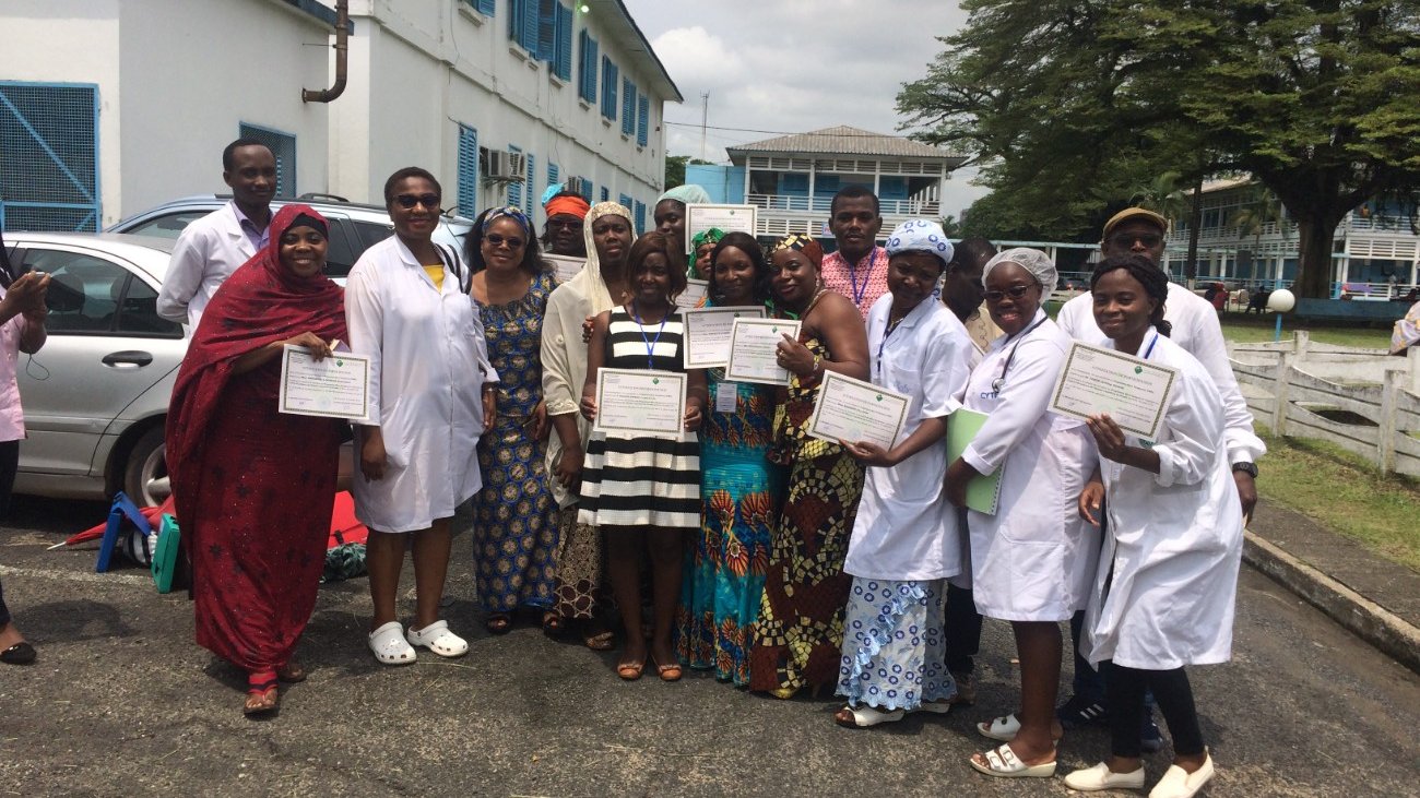 Session de Formation au PMK au Centre d'Excellence de l'Hôpital Laquintinie de Douala 